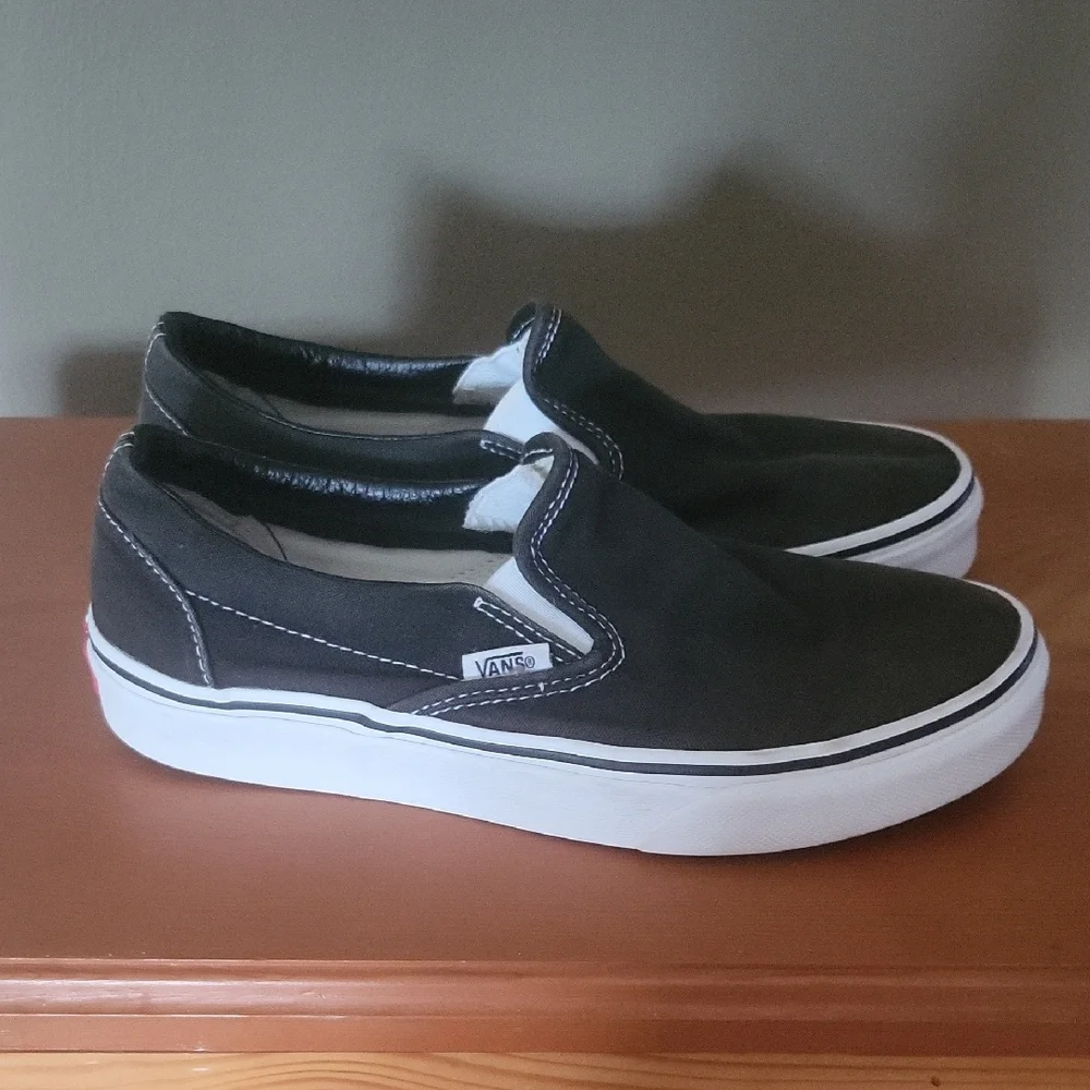 Vans Black and White Slip-On Sneakers - Picture 3 of 7